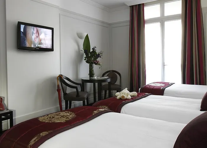 Hotel California Champs Elysees Paris